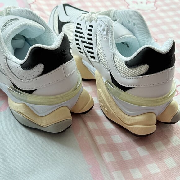 New Balance 9060 White Navy - Picture 4 of 6